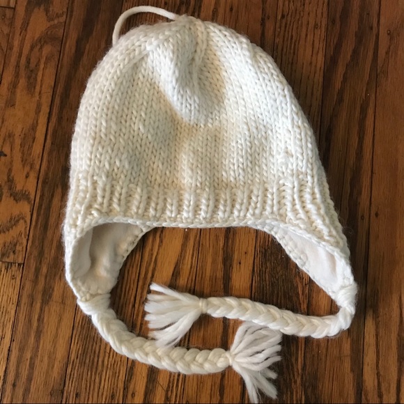 ✨5/$25 Winter hat with mini teddy bear in pocket - Picture 6 of 8